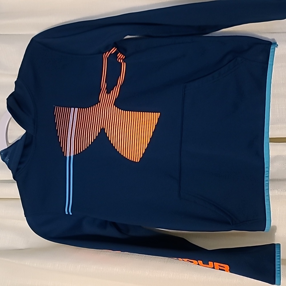 Youth Large underarms hoodie